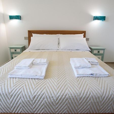 Central Station Apartments - Fanale Rentals Palermo Habitación foto